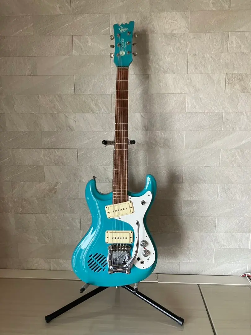 モズライト ミニ エレキギター ケース付き ☆中古難有り（内蔵アンプ不良）