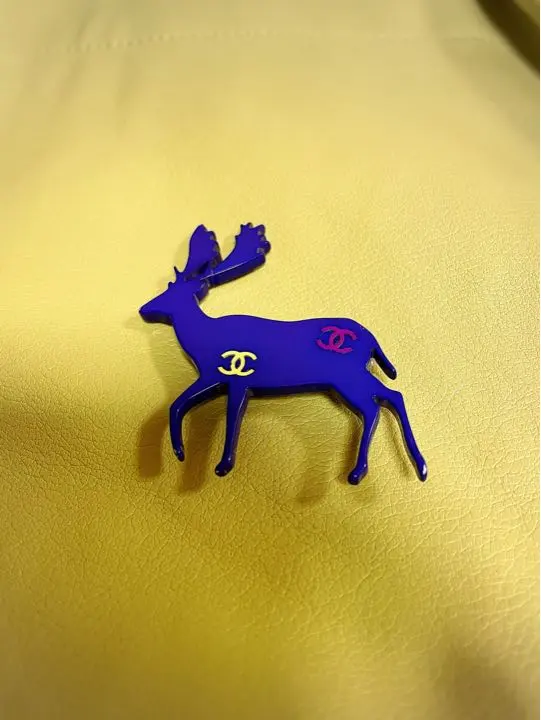 CHANEL トナカイブローチ大8×8センチ