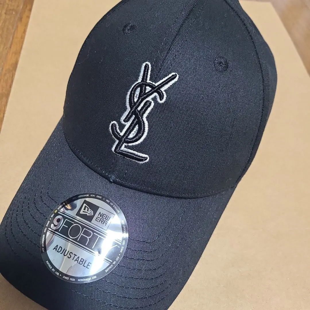 ◇1468 サンローランNEWERAブラックアジャスタ