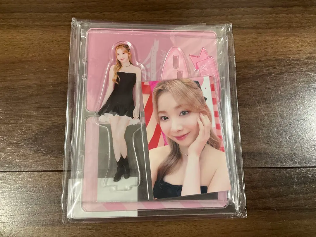 2026年最新】niziu フォトカード スタンドの人気アイテム - メルカリ