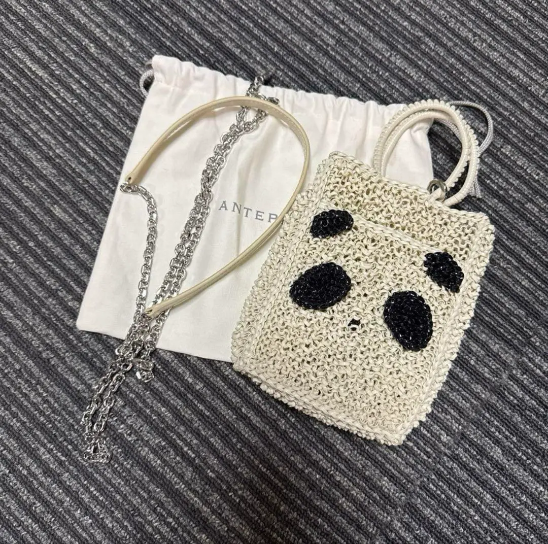 voyage for lala スタッズ付きピンクレザー キャリーバッグ チワワ