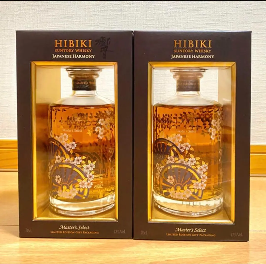 海外限定】 響 マスターズセレクト 2本 意匠サントリー