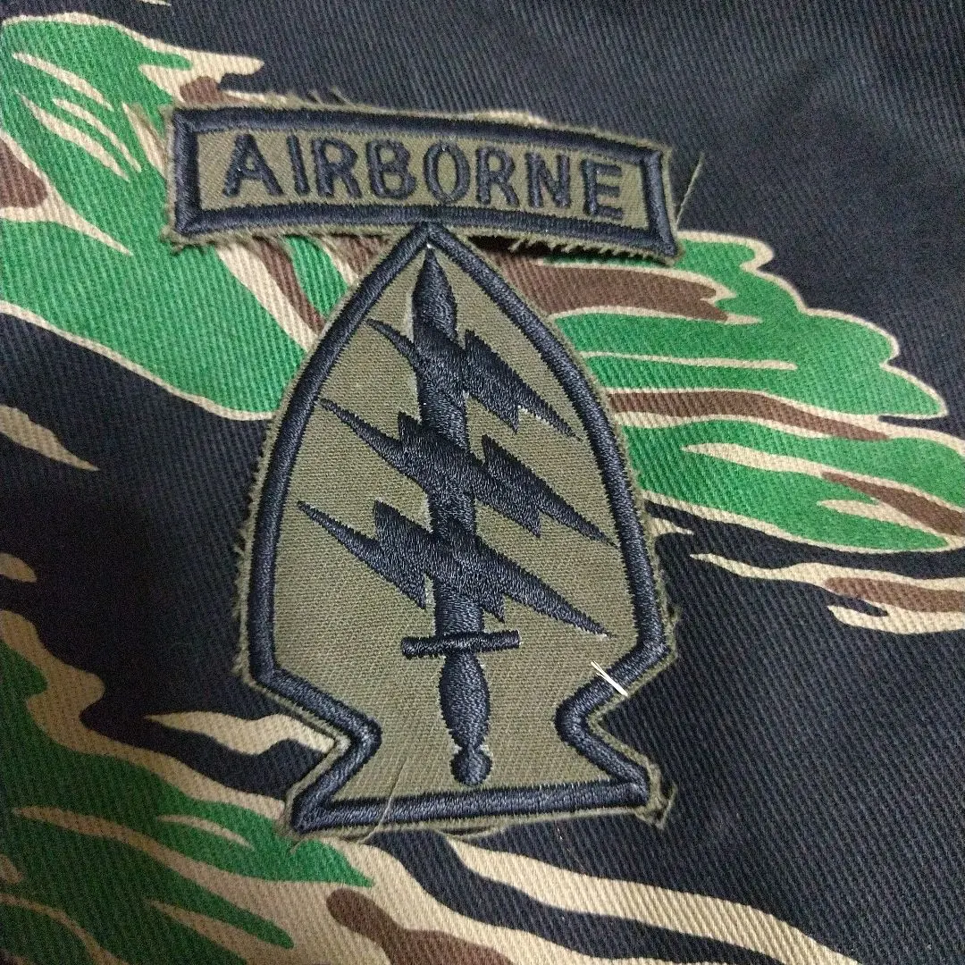 珍品冷戦実物 台湾軍 反中共救国軍ワッペン8枚ベトナ戦争CIA グリーン