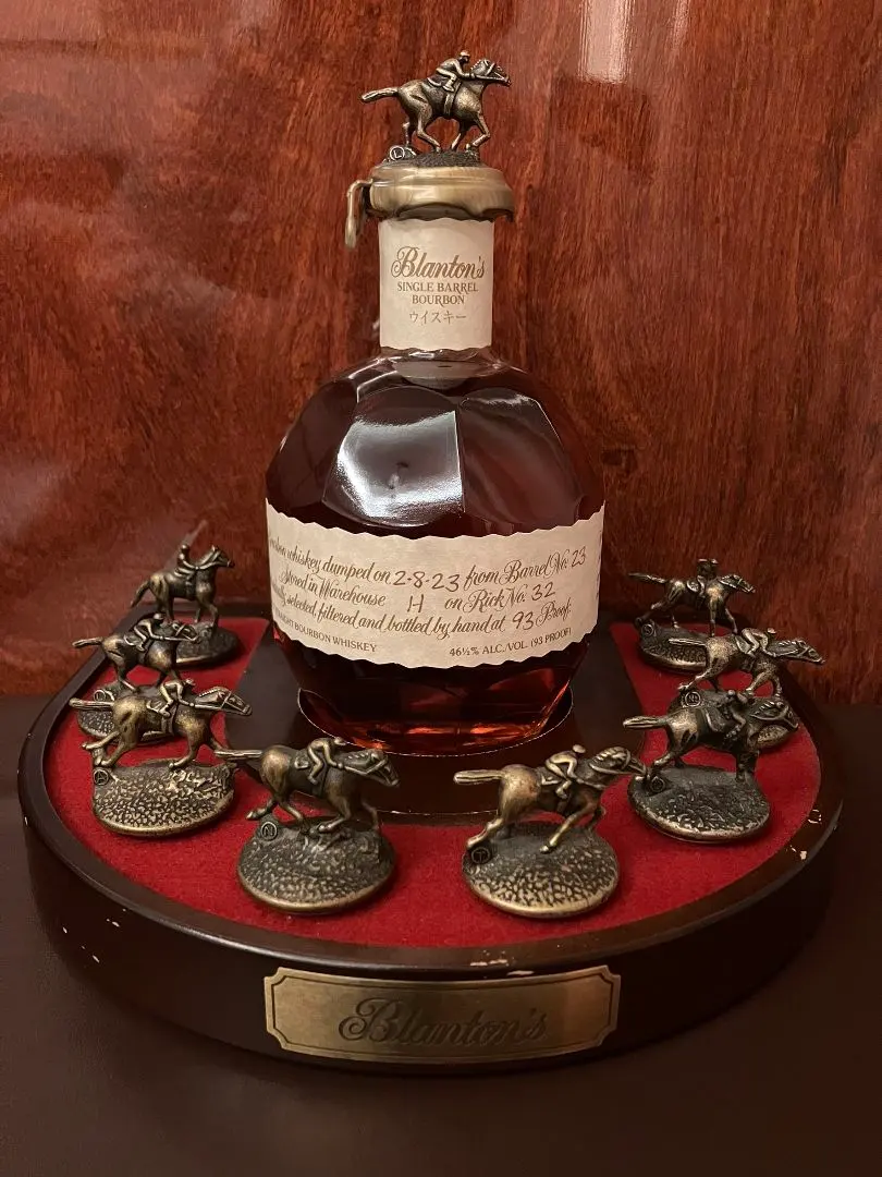 非売品】 ブラントン30周年記念 オリジナル8キャップススタンド