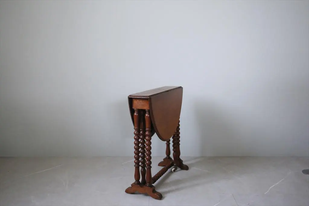 イギリスアンティーク アームチェア ジャコビアン様式動物脚張替済ソファ