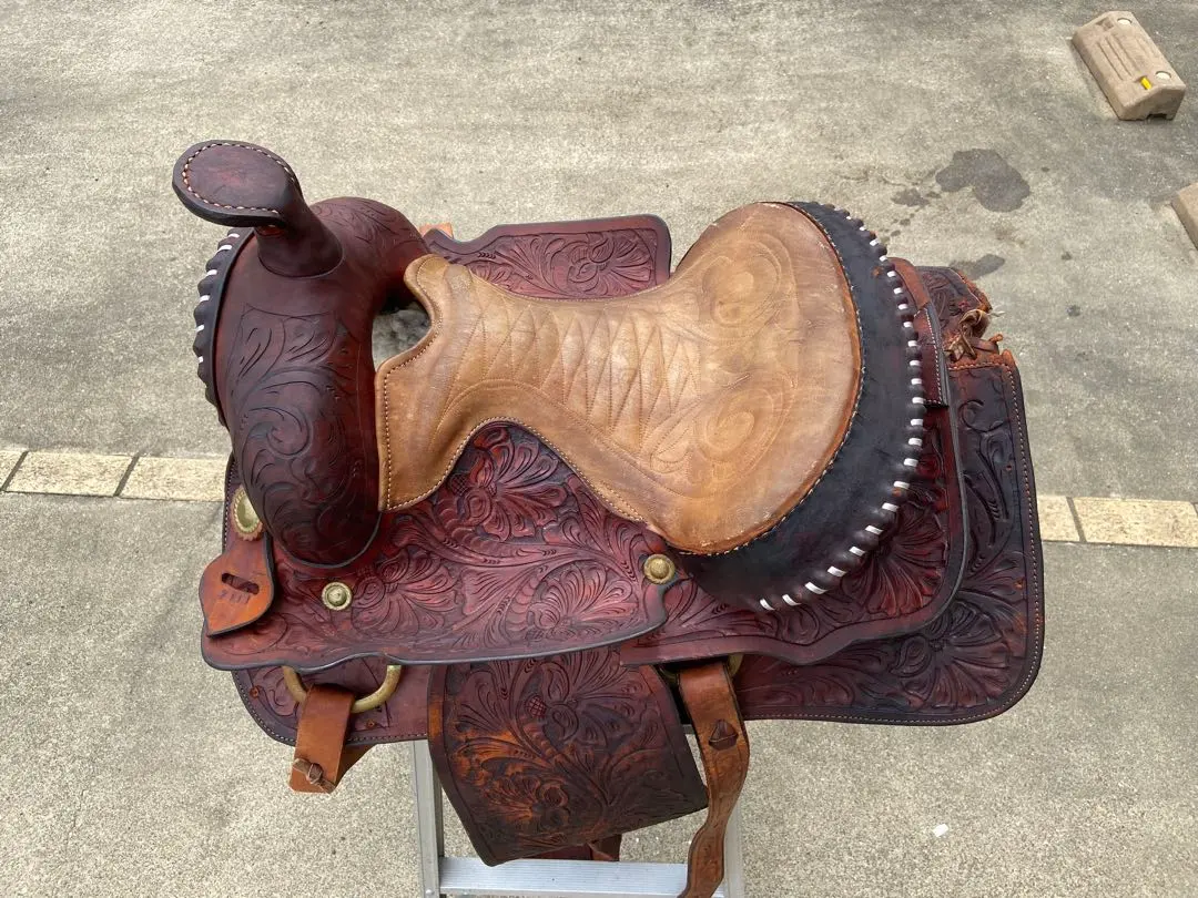 2026年最新】ウエスタン鞍の人気アイテム - メルカリ