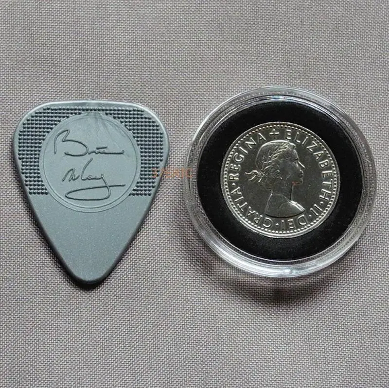 2022Brian May Another WorldSixpencギターピック