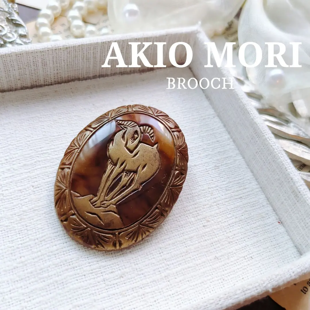 新品未使用】アキオモリ 森暁雄 ヤドリギモチーフ ブローチYahoo