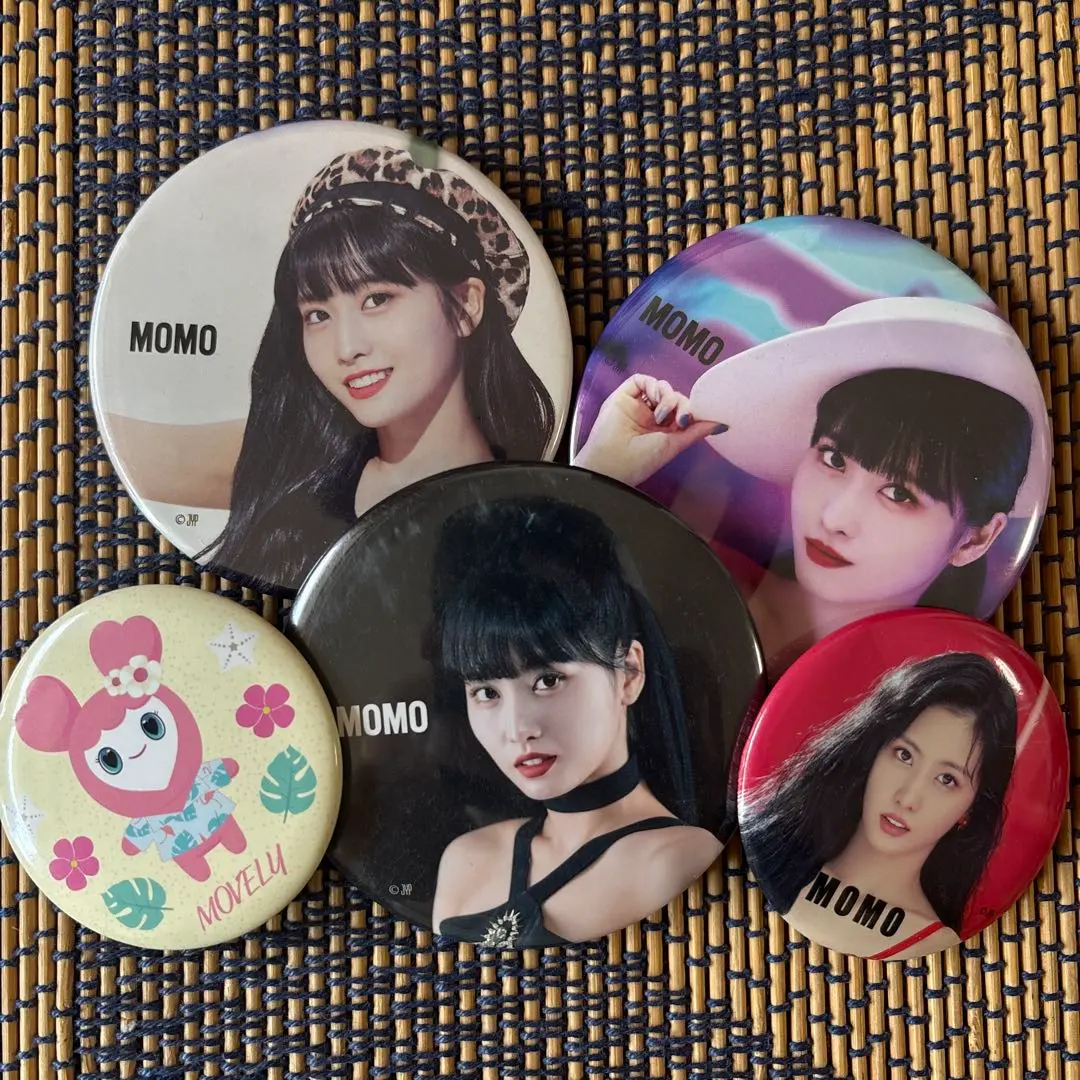 TWICE モモ 痛バ まとめ売り 缶バッジ misamo トレカ モブリー