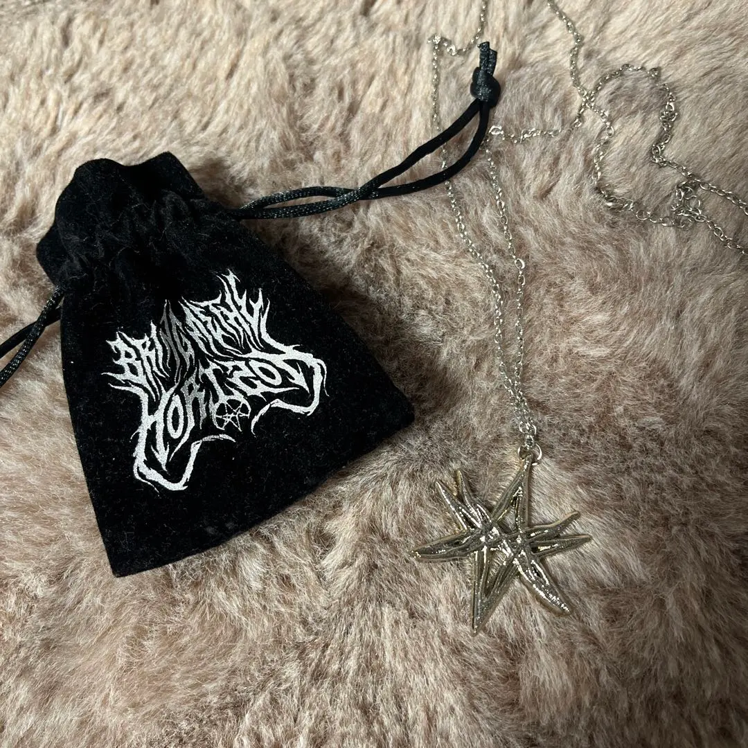 2026年最新】bring me the horizon ネックレスの人気アイテム - メルカリ