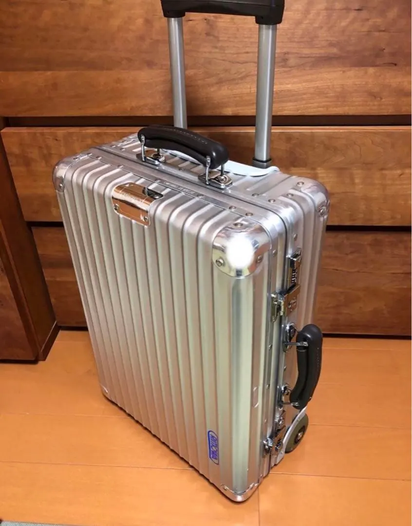 2025年最新】rimowa classic flight 35lの人気アイテム - メルカリ