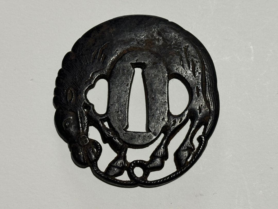 時代刀装具 鉄鐔 鉄鍔 馬図透かし彫 透かし鍔 刀剣 武具 拵え
