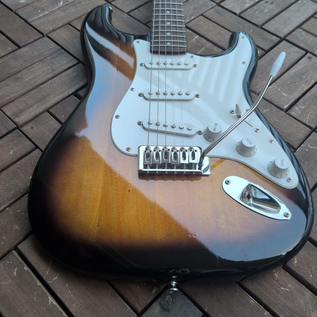 Squier by FENDER ストラトキャスター　状態良し！