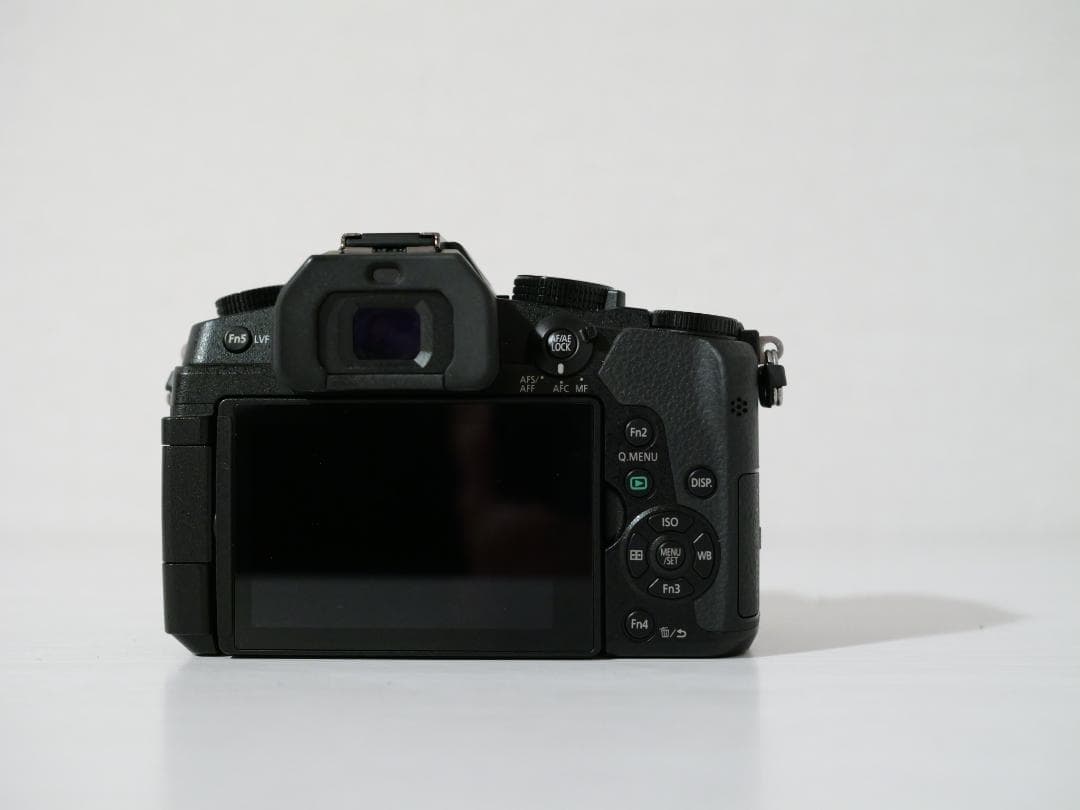 Panasonic LUMIX DMC-G8【シャッター回数925回】