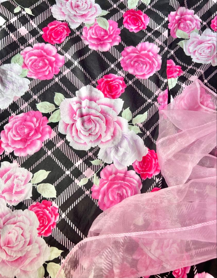 浴衣ドレス♡黒ピンクバラ柄♡ REIRIE 金子理江ちゃん着用