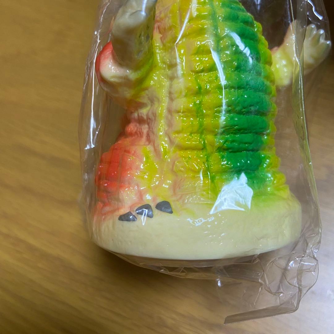 ウルトラマン 怪獣 レッドキング m1号 貯金箱 ソフビ 5420