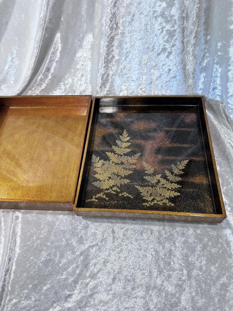 蒔絵　月に波紋硯箱　明治期　金蒔絵　高蒔絵　合せ箱 漆器 文箱 山と太陽の浮彫り