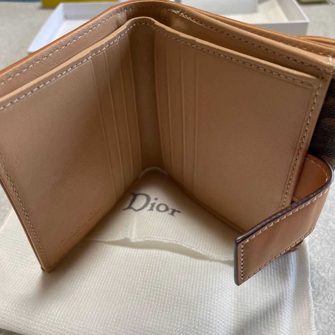 Dior ロゴ入りブラウン財布