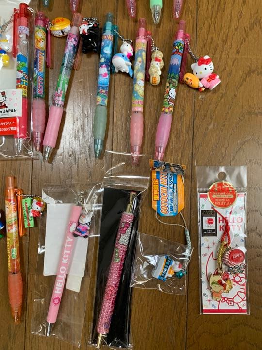 ハローキティご当地ボールペンセット（72本）シャープペン(12本