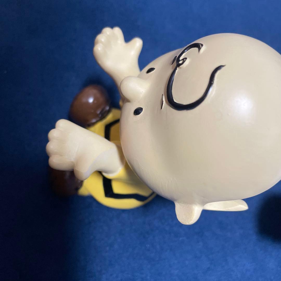 チャーリー・ブラウン スヌーピー メガネスタンド　　　フィギュア　陶器　小物入れ