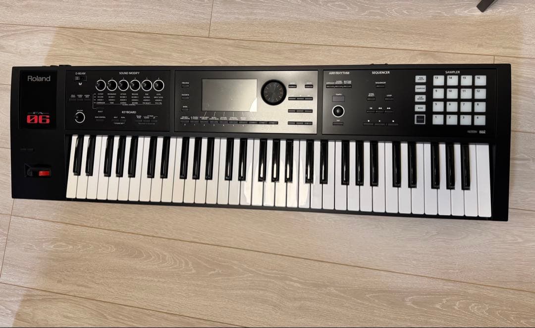 Roland FA-06 シンセサイザー ケースとダンパーペダルDP-10付き Roland