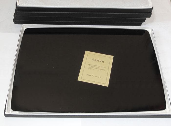 未使用　天然木　塗りの会席膳／大型ランチョンマット 5枚セット