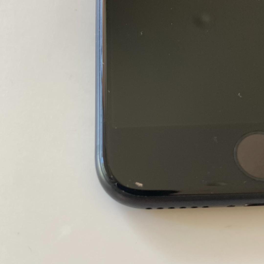 【美品】Apple iPhone SE (第2世代) ブラック SIMフリー