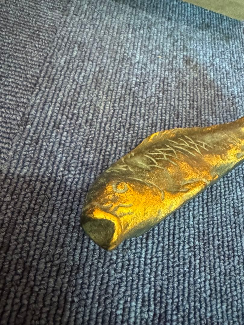 1902 彫塑家 北村西望 鮭寿恵帰 銅製 金彩 魚形文鎮 鮭置物