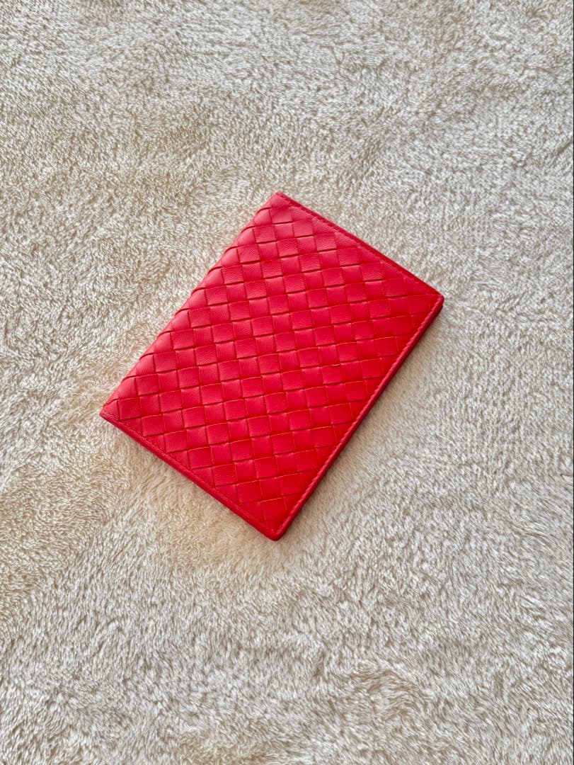 BOTTEGA VENETA レザー パスポートケース レッド BOTTEGA VENETA レザー パスポートケース レッド Bottega Veneta