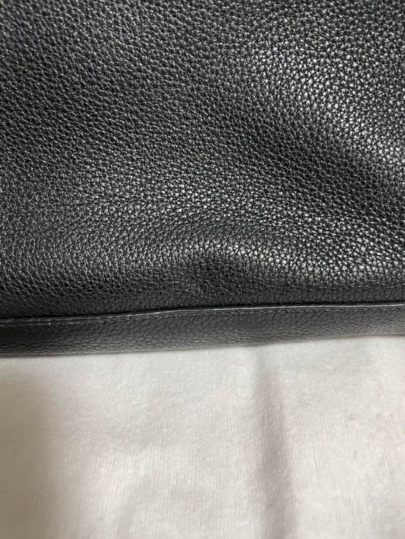 PRADA 　プラダ　斜め下げバッグ　2wayストラップ