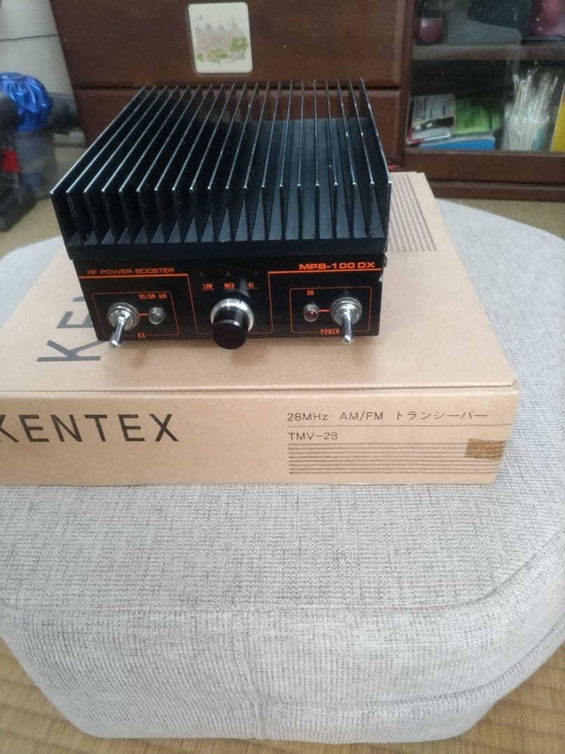 アマチュア無線機KENTEX TMV-28 & MPB-100DX
