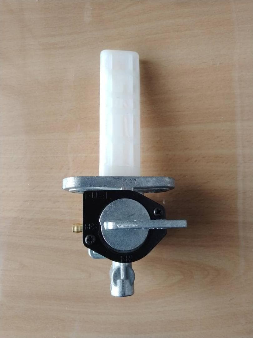 GPZ900r 燃料コックフューエルレベルセンサー 燃料計センサー中古 楽天