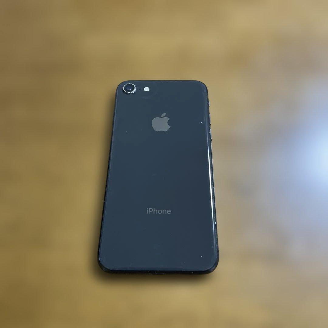 Apple iPhone 8 ブラック 本体 - メルカリ
