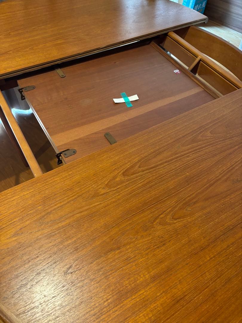 G-PLAN直径122センチ伸長式ダイニングテーブル