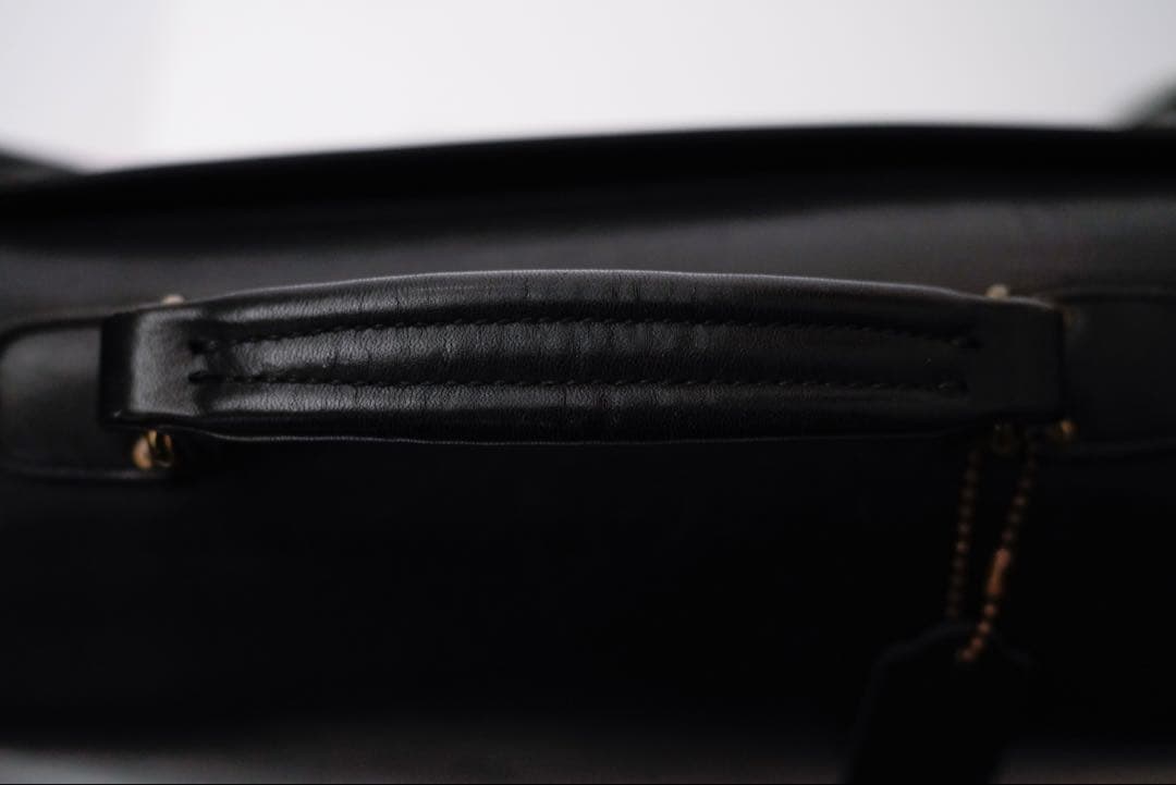 バッグ COACH Vintage Leather Black Shoulder Bag