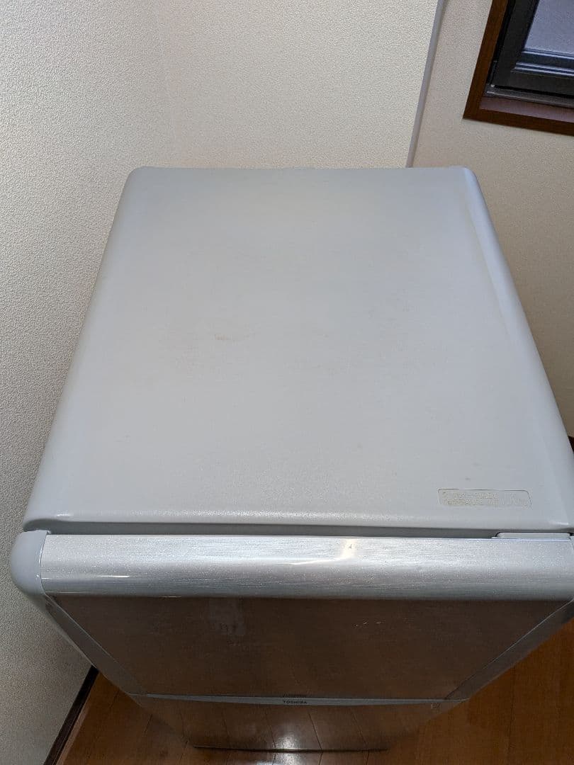 【送料込み】冷凍冷蔵庫 YR-12T-WH