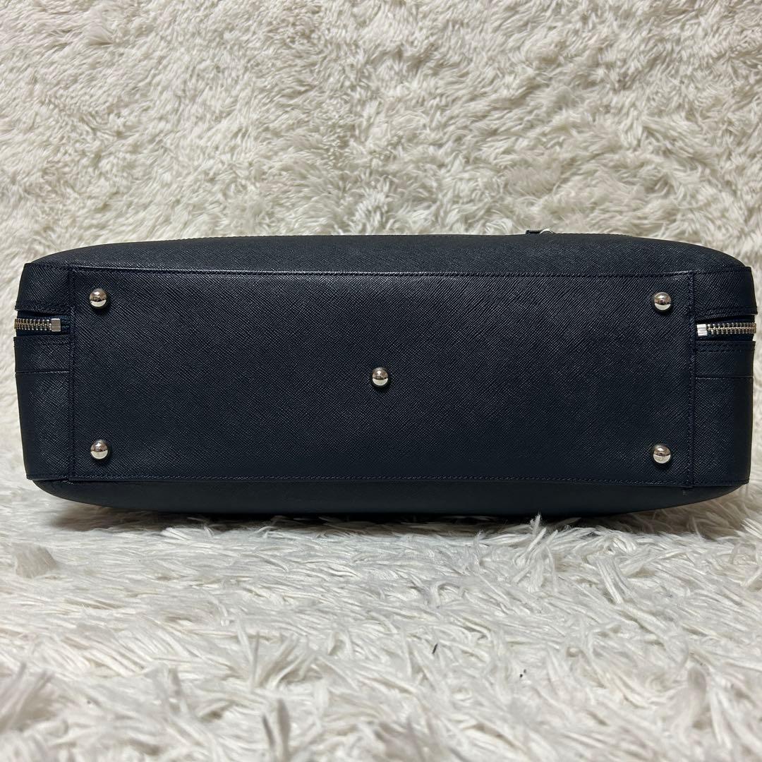 ⭐️セール中⭐️ペッレモルビダ キャピターノ 2室 ブリーフケース ビジネス