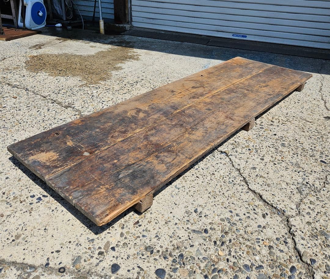 日本のアンティーク 枯れた木の飾り台 裁ち台 古材 古木 裁ち板