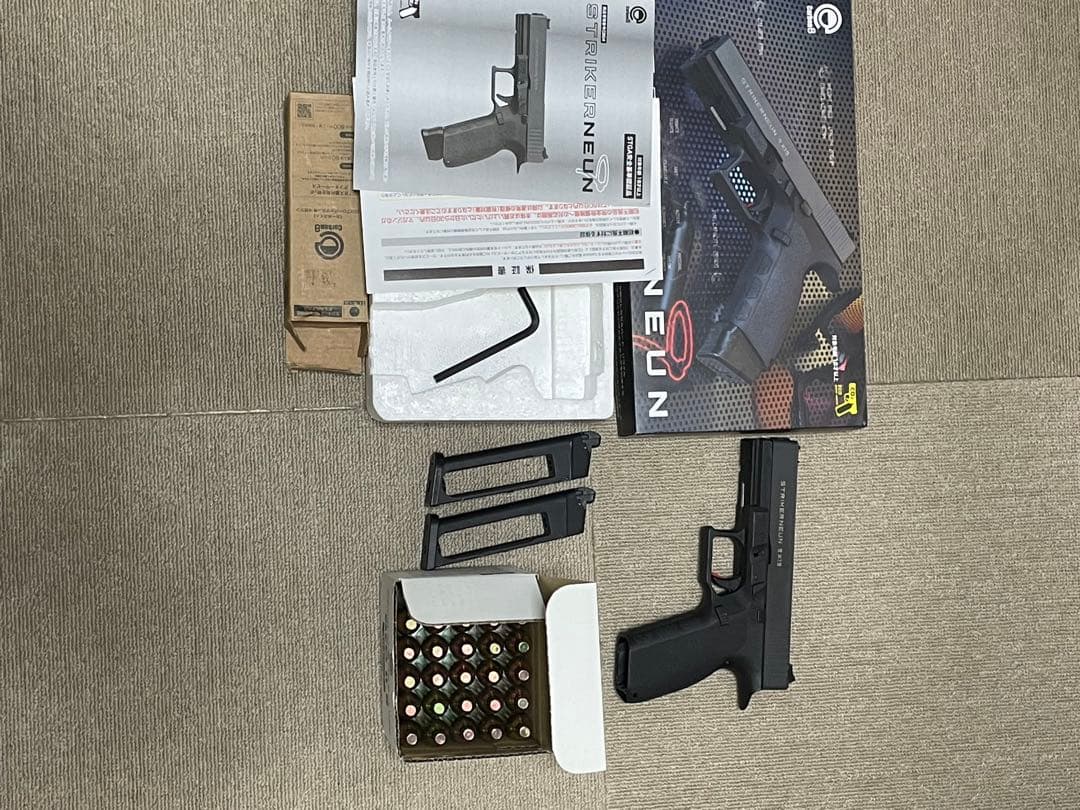 ストライカー9 Carbon8 striker neun