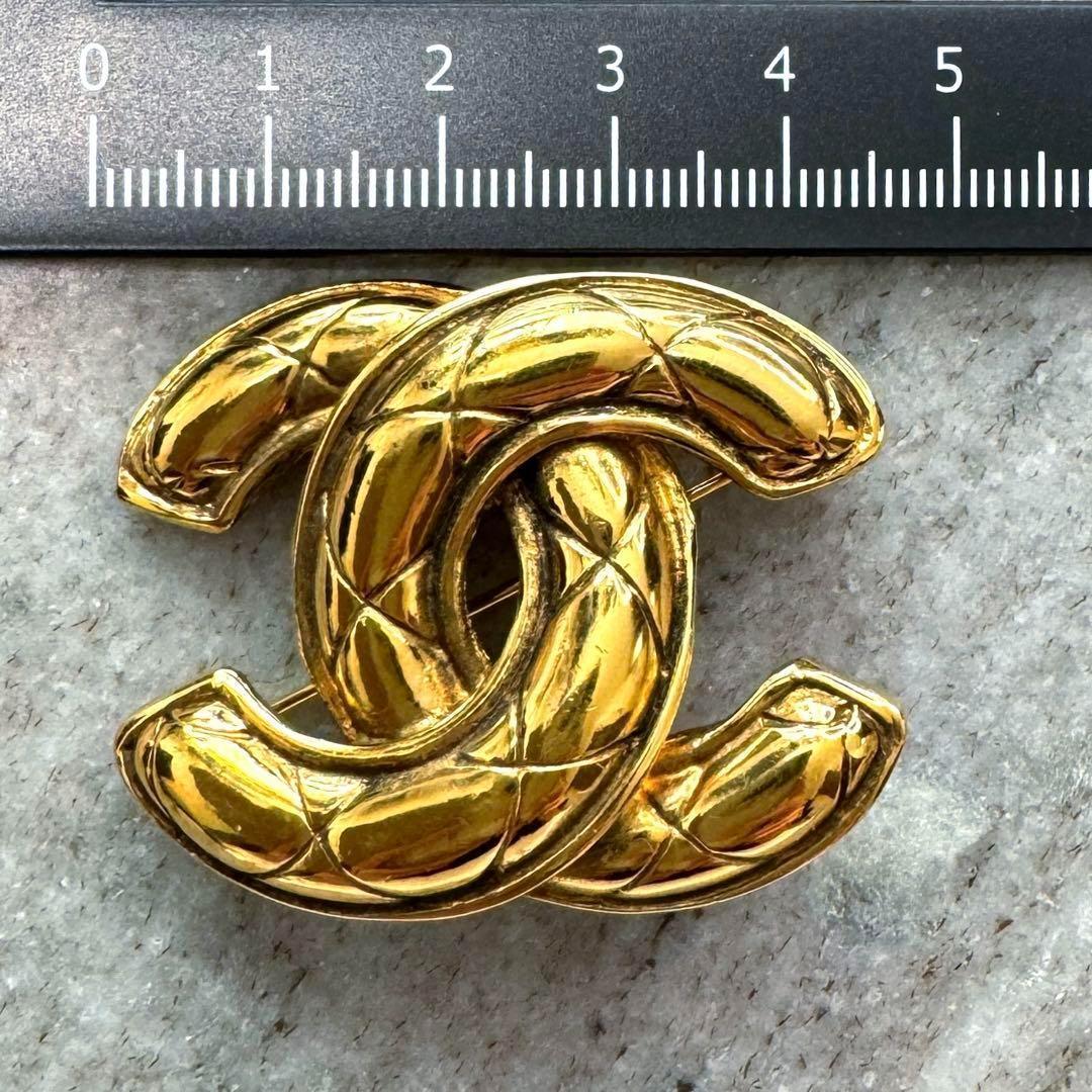 美品】 CHANELシャネル ココマーク マトラッセ キルティング ブローチ