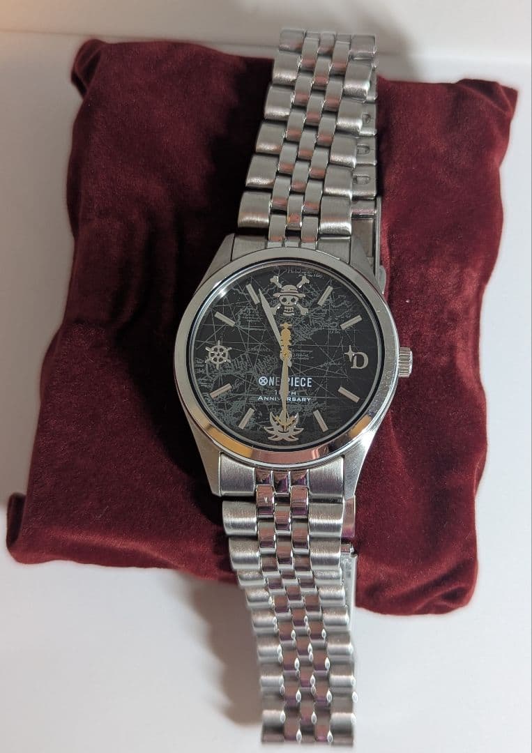 ONE PIECE 10周年記念公式ウォッチ 黄金の指針ゴールデンポース 腕時計