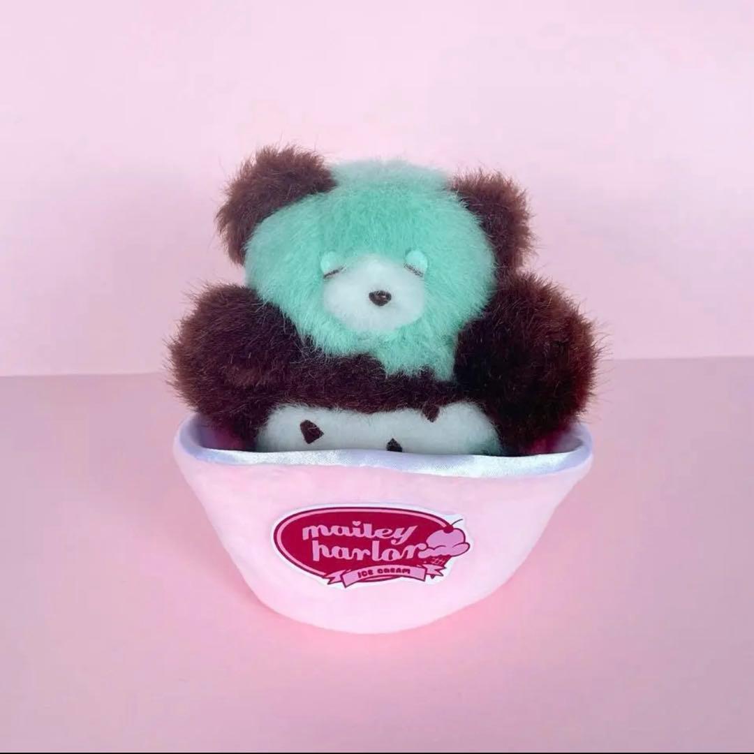 メイリーパーラー　maileyparlor チョコミントアイスのくまちゃん