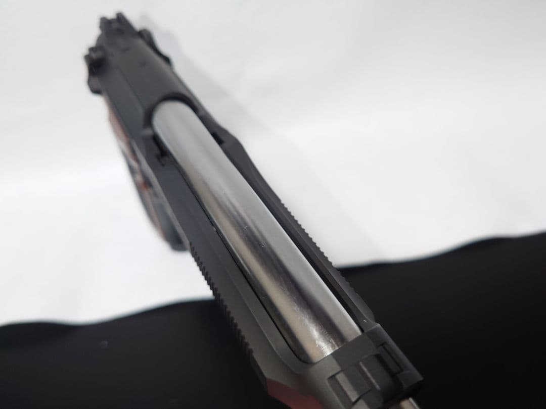 【極美品】【おまけ付き】東京マルイ エアガン (バイオハザード仕様) ※箱無し