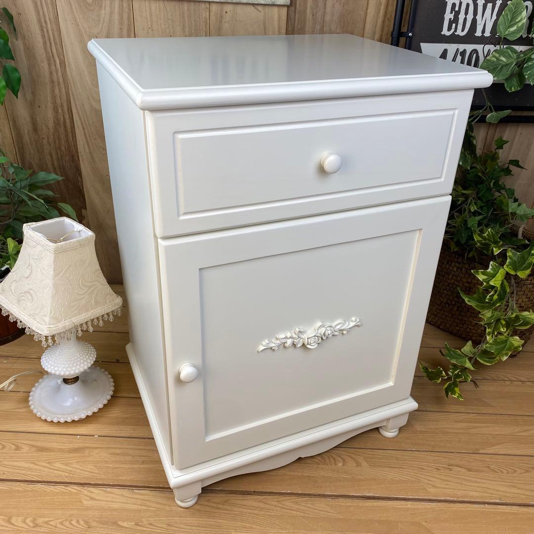 訳あり品【131】フレンチカントリー調ホワイトサイドキャビネット