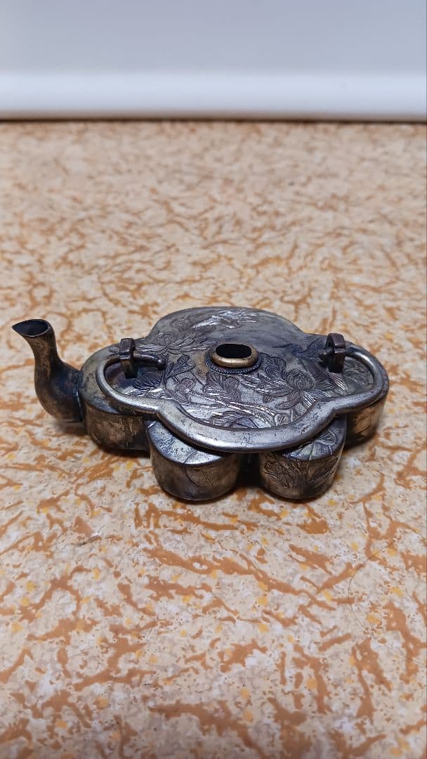 時代物　 銅製　片切彫　変形　水滴　花鳥図　書道具