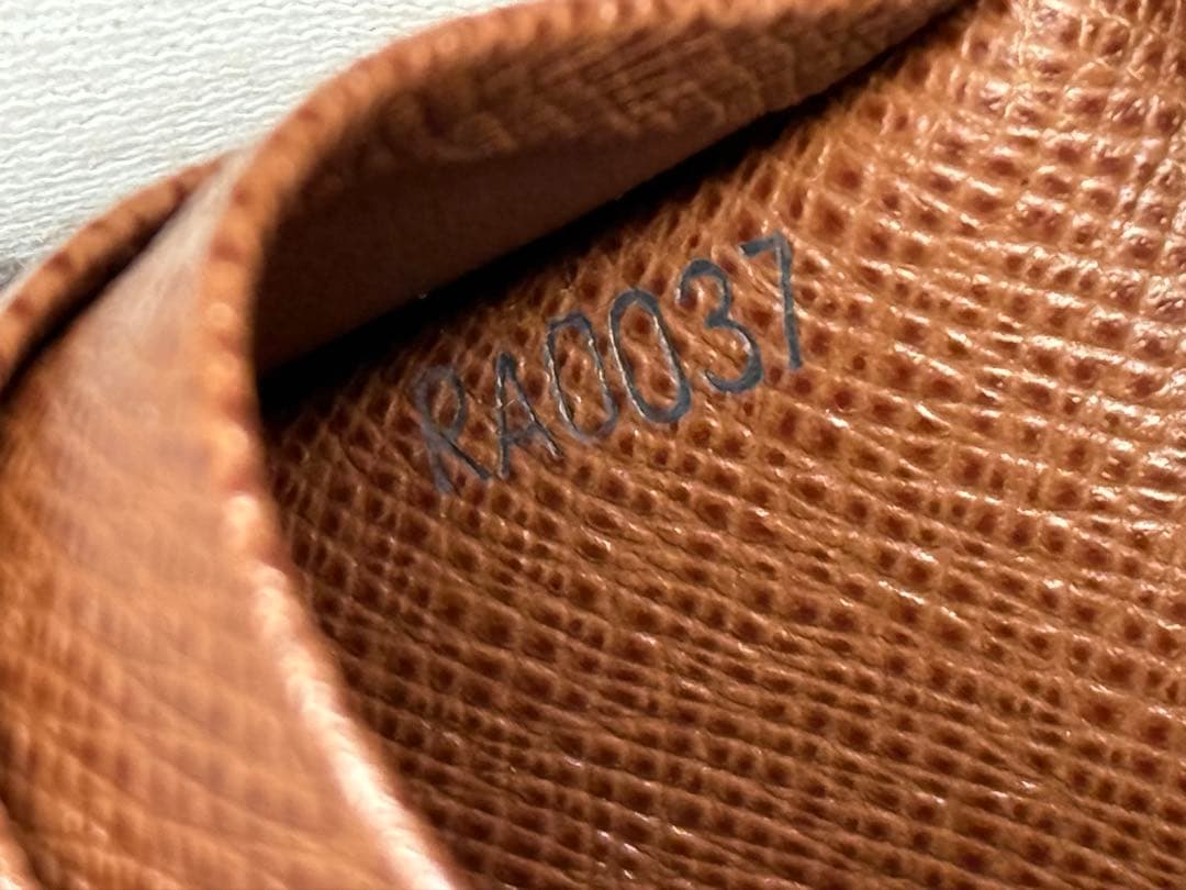 極美品！新型　ルイヴィトン　ポルトモネ・ビエ・トレゾール　L字形ファスナー