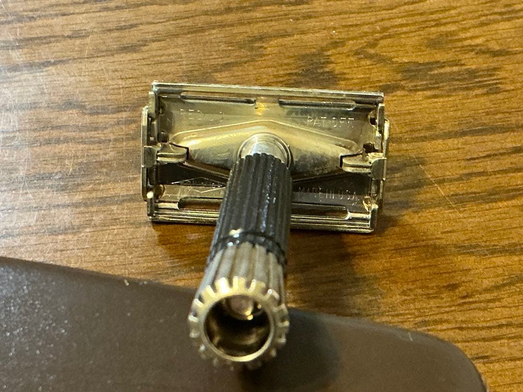 ビンテージ】Gilletteシェーバーセット 替刃 専用ケース付