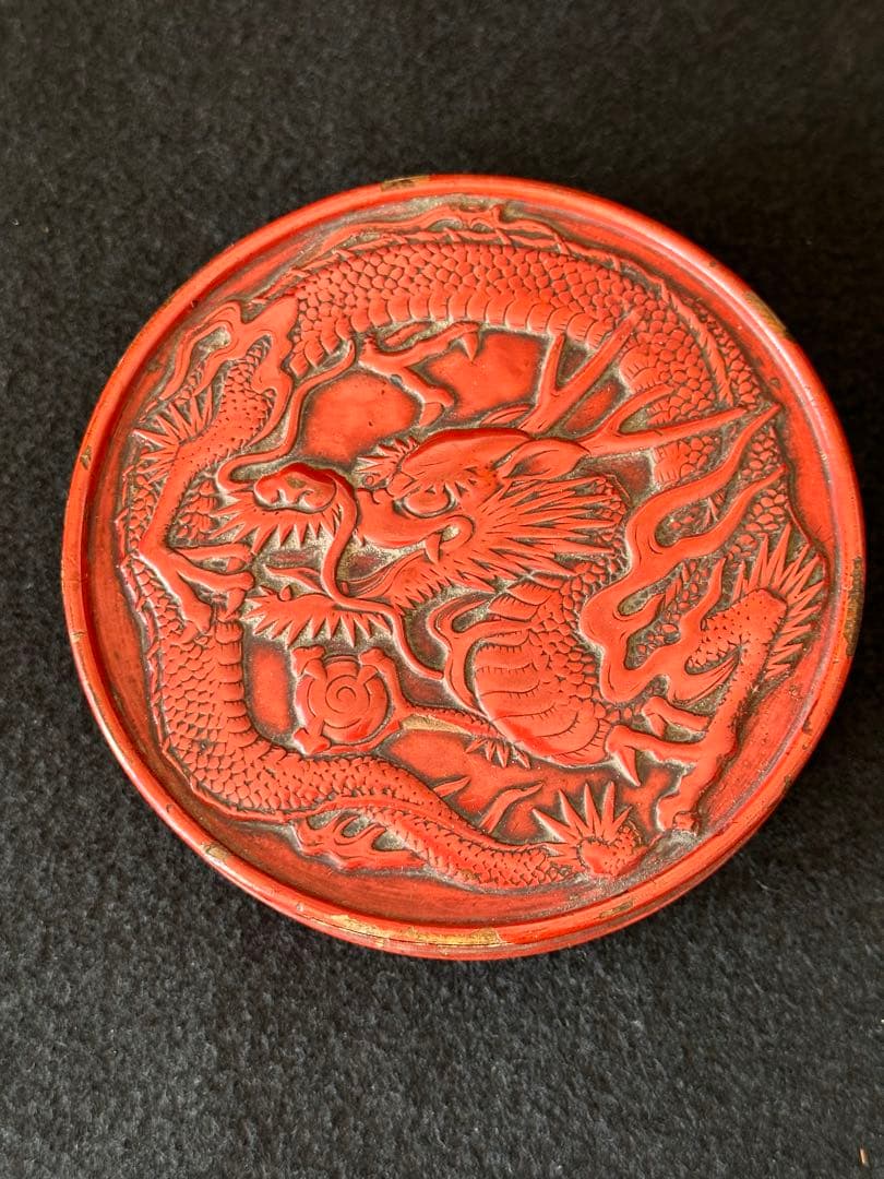 時代　漆芸　堆朱龍図彫印池　時代物　直径11cm中国美術　書道具　印池　漆工芸