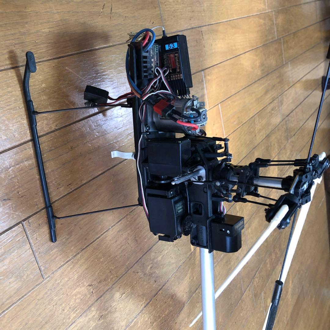 京商EPコンセプト電動ラジコンヘリコプター 本体１機、機体カバー2対