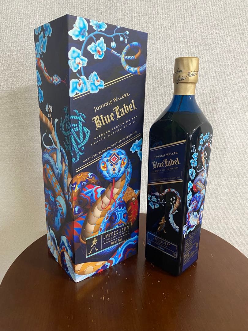 【限定】ジョニーウォーカーブルーラベル2025イヤーオブザスネーク値下-5000 ジョニーウォーカー ブルーラベル、2025年「蛇年」限定ボトル